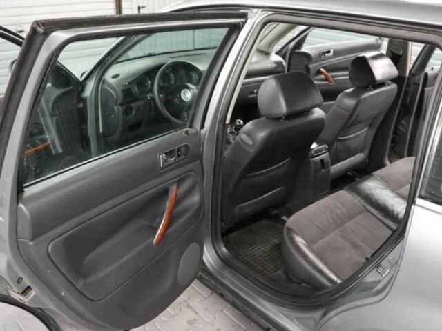 Сірий Фольксваген Пассат Варіант, об'ємом двигуна 1.9 л та пробігом 213 тис. км за 1450 $, фото 7 на Automoto.ua