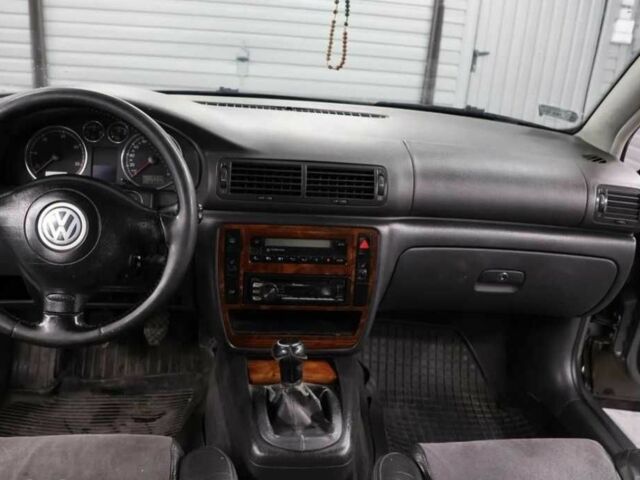 Сірий Фольксваген Пассат Варіант, об'ємом двигуна 1.9 л та пробігом 213 тис. км за 1450 $, фото 4 на Automoto.ua