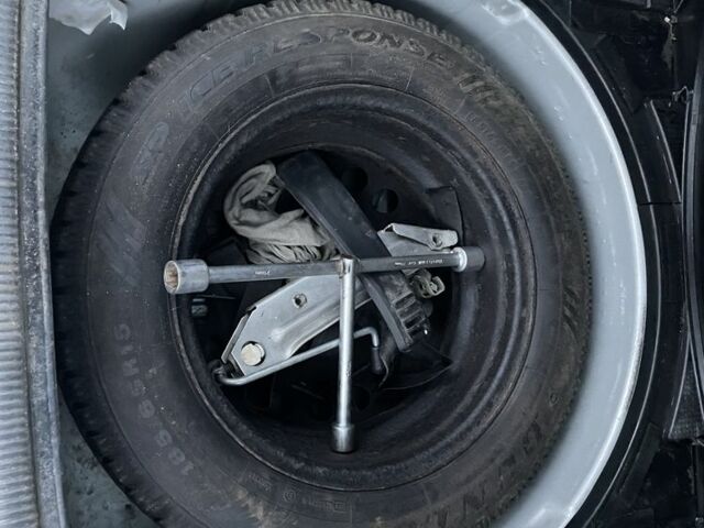 Серый Фольксваген Пассат Вариант, объемом двигателя 1.9 л и пробегом 330 тыс. км за 2500 $, фото 17 на Automoto.ua