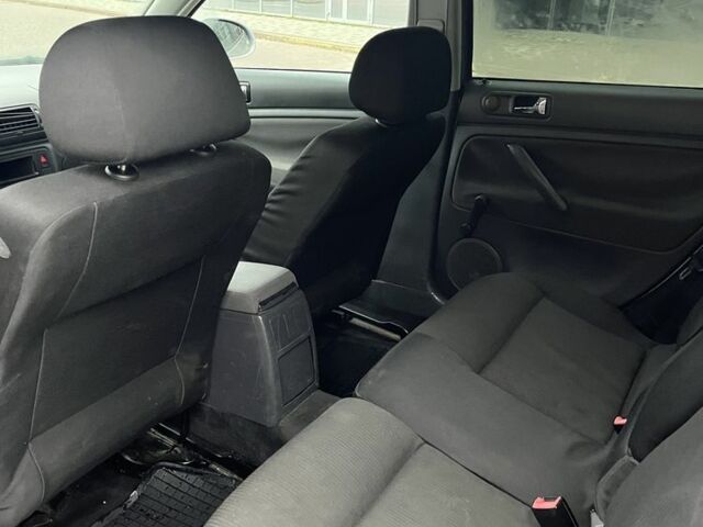 Серый Фольксваген Пассат Вариант, объемом двигателя 1.9 л и пробегом 320 тыс. км за 3400 $, фото 12 на Automoto.ua