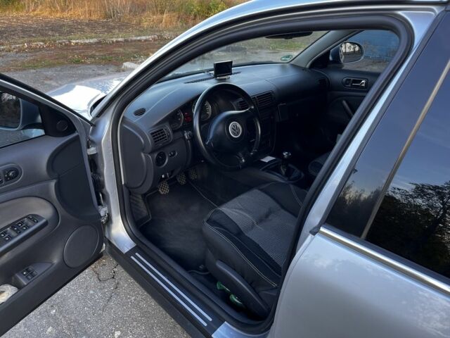 Серый Фольксваген Пассат Вариант, объемом двигателя 2 л и пробегом 255 тыс. км за 6000 $, фото 4 на Automoto.ua