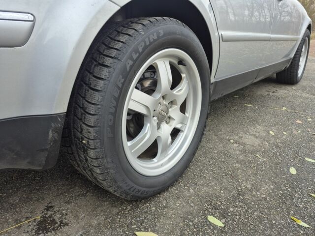 Серый Фольксваген Пассат Вариант, объемом двигателя 2.5 л и пробегом 250 тыс. км за 3999 $, фото 5 на Automoto.ua