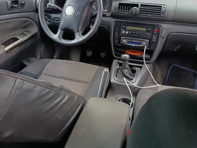 Серый Фольксваген Пассат Вариант, объемом двигателя 1.9 л и пробегом 333 тыс. км за 1690 $, фото 6 на Automoto.ua