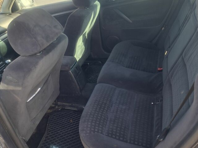 Сірий Фольксваген Пассат Варіант, об'ємом двигуна 2 л та пробігом 274 тис. км за 2200 $, фото 4 на Automoto.ua