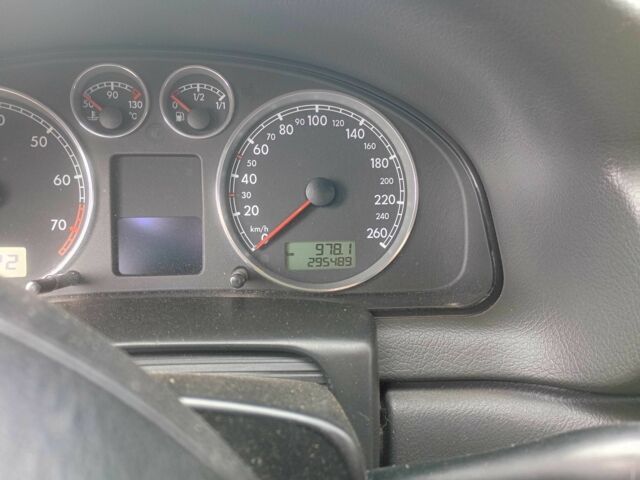 Серый Фольксваген Пассат Вариант, объемом двигателя 1.6 л и пробегом 295 тыс. км за 5500 $, фото 15 на Automoto.ua