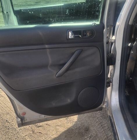 Сірий Фольксваген Пассат Варіант, об'ємом двигуна 2 л та пробігом 350 тис. км за 1500 $, фото 14 на Automoto.ua