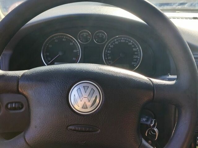 Серый Фольксваген Пассат Вариант, объемом двигателя 1.6 л и пробегом 260 тыс. км за 4000 $, фото 7 на Automoto.ua