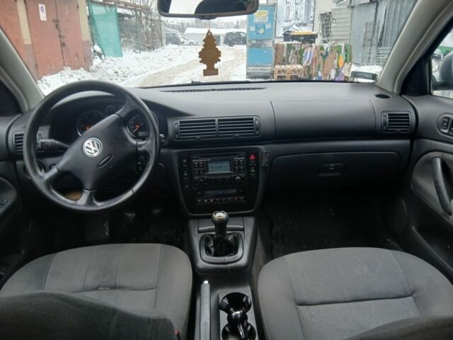 Серый Фольксваген Пассат Вариант, объемом двигателя 1 л и пробегом 320 тыс. км за 1800 $, фото 4 на Automoto.ua