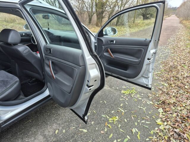 Серый Фольксваген Пассат Вариант, объемом двигателя 2.5 л и пробегом 250 тыс. км за 3999 $, фото 7 на Automoto.ua