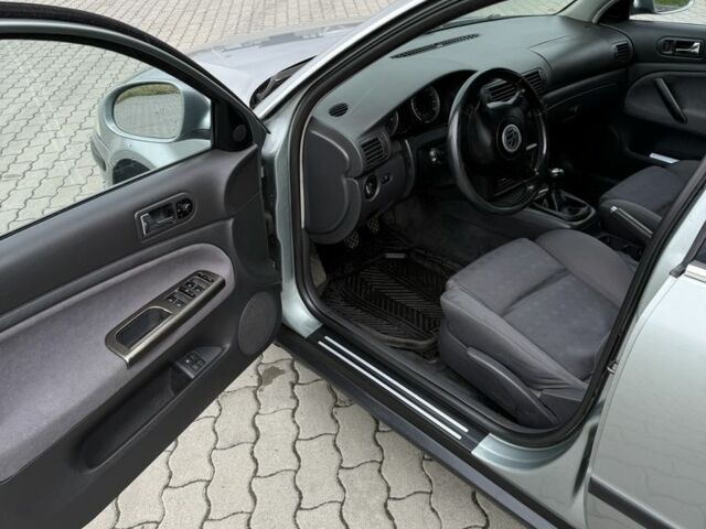 Серый Фольксваген Пассат Вариант, объемом двигателя 2 л и пробегом 365 тыс. км за 4300 $, фото 14 на Automoto.ua