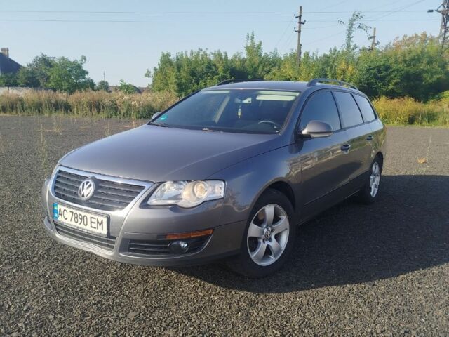 Серый Фольксваген Пассат Вариант, объемом двигателя 1.6 л и пробегом 245 тыс. км за 4800 $, фото 3 на Automoto.ua