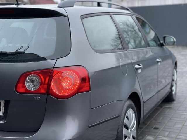 Сірий Фольксваген Пассат Варіант, об'ємом двигуна 1.9 л та пробігом 380 тис. км за 2450 $, фото 5 на Automoto.ua