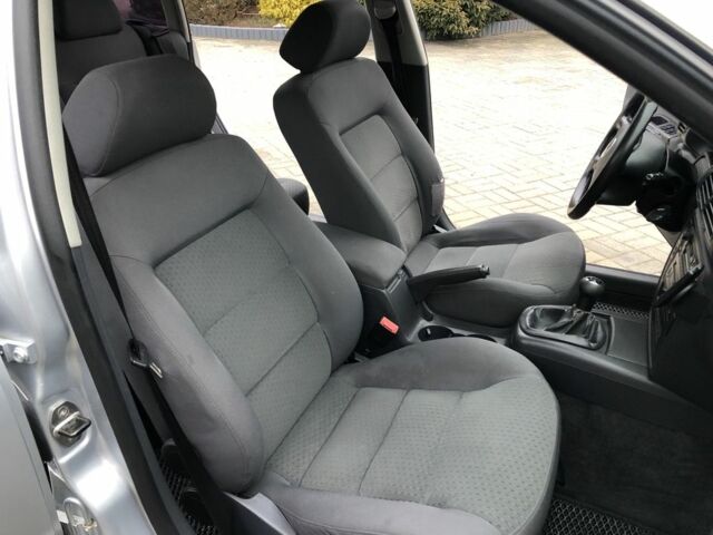 Сірий Фольксваген Пассат Варіант, об'ємом двигуна 1.9 л та пробігом 357 тис. км за 4350 $, фото 18 на Automoto.ua