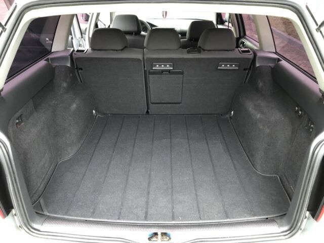 Сірий Фольксваген Пассат Варіант, об'ємом двигуна 1.9 л та пробігом 357 тис. км за 4350 $, фото 22 на Automoto.ua