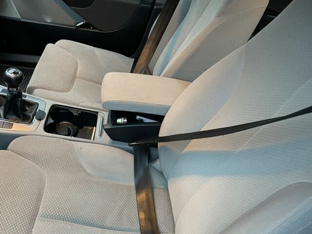 Сірий Фольксваген Пассат Варіант, об'ємом двигуна 1.6 л та пробігом 224 тис. км за 6500 $, фото 11 на Automoto.ua