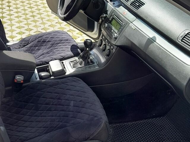 Сірий Фольксваген Пассат Варіант, об'ємом двигуна 2 л та пробігом 265 тис. км за 4500 $, фото 9 на Automoto.ua