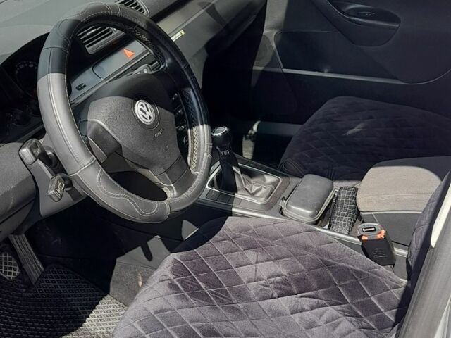 Сірий Фольксваген Пассат Варіант, об'ємом двигуна 2 л та пробігом 265 тис. км за 4500 $, фото 8 на Automoto.ua