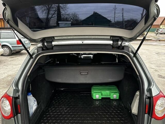 Сірий Фольксваген Пассат Варіант, об'ємом двигуна 2 л та пробігом 345 тис. км за 6000 $, фото 6 на Automoto.ua