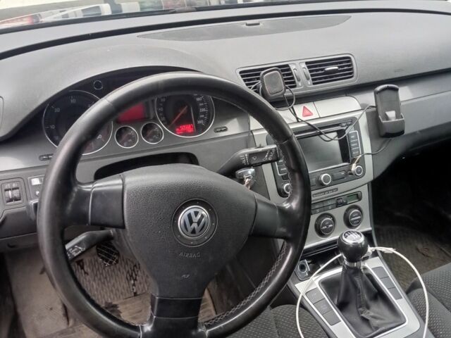 Серый Фольксваген Пассат Вариант, объемом двигателя 2 л и пробегом 310 тыс. км за 2900 $, фото 4 на Automoto.ua