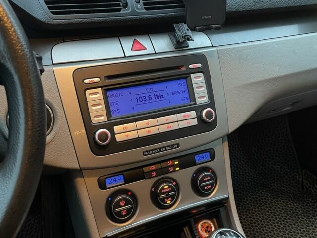 Сірий Фольксваген Пассат Варіант, об'ємом двигуна 1.6 л та пробігом 224 тис. км за 6500 $, фото 10 на Automoto.ua