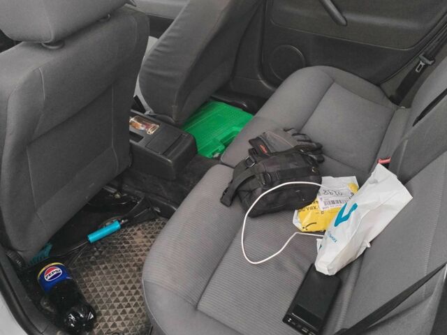 Сірий Фольксваген Пассат Варіант, об'ємом двигуна 1.9 л та пробігом 370 тис. км за 2200 $, фото 10 на Automoto.ua