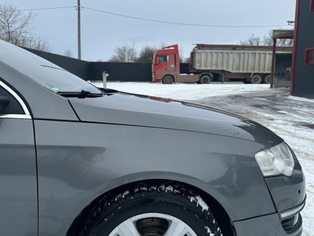 Сірий Фольксваген Пассат Варіант, об'ємом двигуна 2 л та пробігом 240 тис. км за 4999 $, фото 5 на Automoto.ua