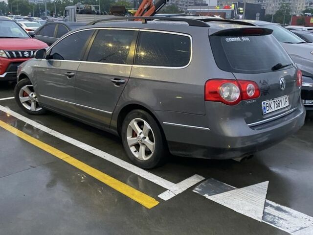 Сірий Фольксваген Пассат Варіант, об'ємом двигуна 2 л та пробігом 244 тис. км за 5500 $, фото 1 на Automoto.ua