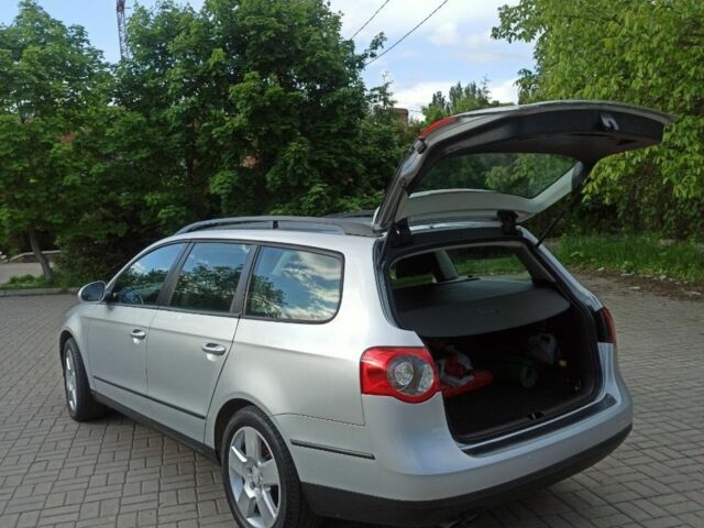 Серый Фольксваген Пассат Вариант, объемом двигателя 2 л и пробегом 300 тыс. км за 5300 $, фото 6 на Automoto.ua