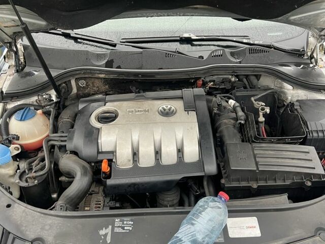 Серый Фольксваген Пассат Вариант, объемом двигателя 2 л и пробегом 2 тыс. км за 3400 $, фото 7 на Automoto.ua