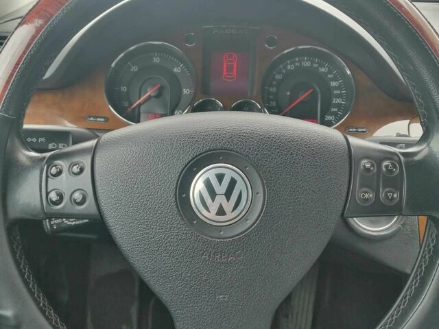 Сірий Фольксваген Пассат Варіант, об'ємом двигуна 2 л та пробігом 282 тис. км за 5500 $, фото 8 на Automoto.ua