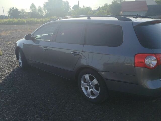 Серый Фольксваген Пассат Вариант, объемом двигателя 1.6 л и пробегом 245 тыс. км за 4800 $, фото 4 на Automoto.ua