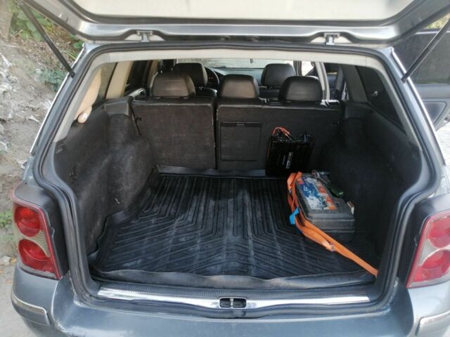 Сірий Фольксваген Пассат Варіант, об'ємом двигуна 1.9 л та пробігом 325 тис. км за 4999 $, фото 4 на Automoto.ua