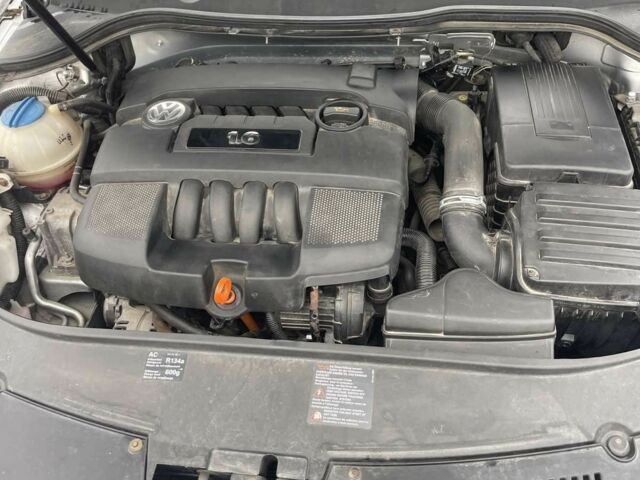 Серый Фольксваген Пассат Вариант, объемом двигателя 1.6 л и пробегом 270 тыс. км за 5300 $, фото 12 на Automoto.ua