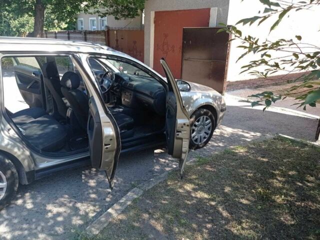 Сірий Фольксваген Пассат Варіант, об'ємом двигуна 1.8 л та пробігом 282 тис. км за 4700 $, фото 1 на Automoto.ua