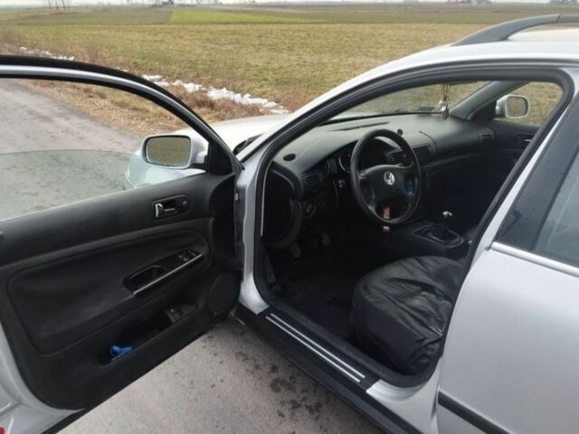 Сірий Фольксваген Пассат Варіант, об'ємом двигуна 1.9 л та пробігом 245 тис. км за 1750 $, фото 7 на Automoto.ua