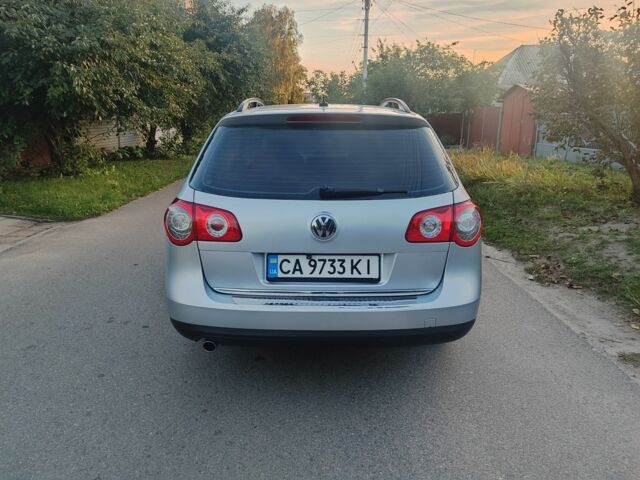 Сірий Фольксваген Пассат Варіант, об'ємом двигуна 1.6 л та пробігом 270 тис. км за 4918 $, фото 2 на Automoto.ua