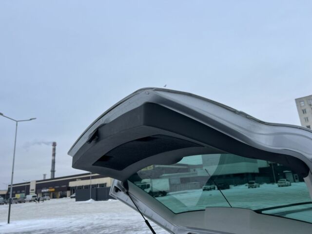 Сірий Фольксваген Пассат Варіант, об'ємом двигуна 1.6 л та пробігом 199 тис. км за 5000 $, фото 17 на Automoto.ua