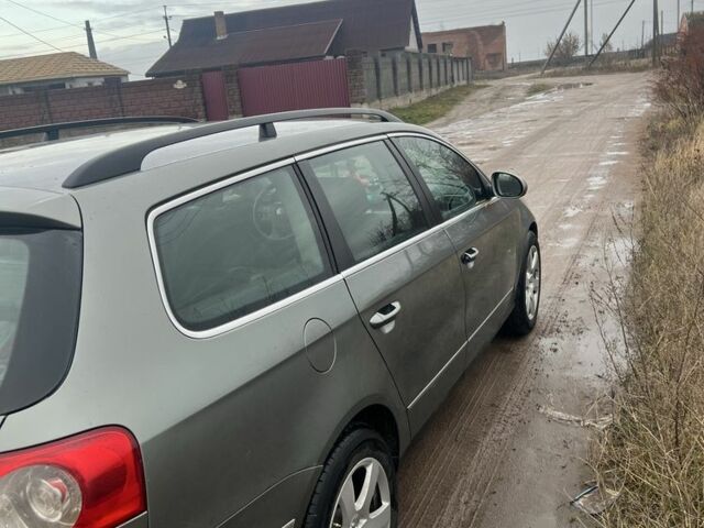 Серый Фольксваген Пассат Вариант, объемом двигателя 2 л и пробегом 400 тыс. км за 2800 $, фото 3 на Automoto.ua