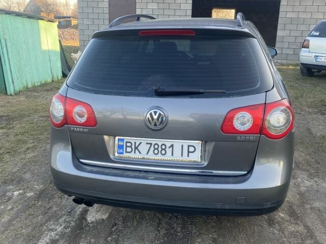 Сірий Фольксваген Пассат Варіант, об'ємом двигуна 2 л та пробігом 244 тис. км за 5500 $, фото 6 на Automoto.ua