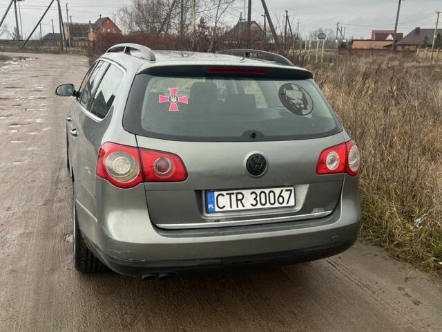 Серый Фольксваген Пассат Вариант, объемом двигателя 2 л и пробегом 400 тыс. км за 2800 $, фото 2 на Automoto.ua