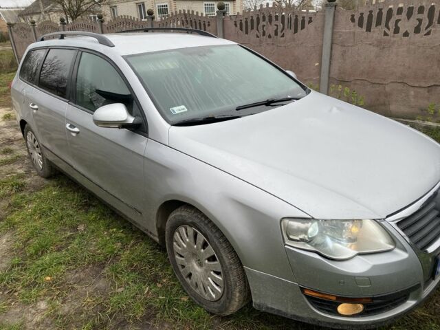 Серый Фольксваген Пассат Вариант, объемом двигателя 2 л и пробегом 320 тыс. км за 2290 $, фото 1 на Automoto.ua