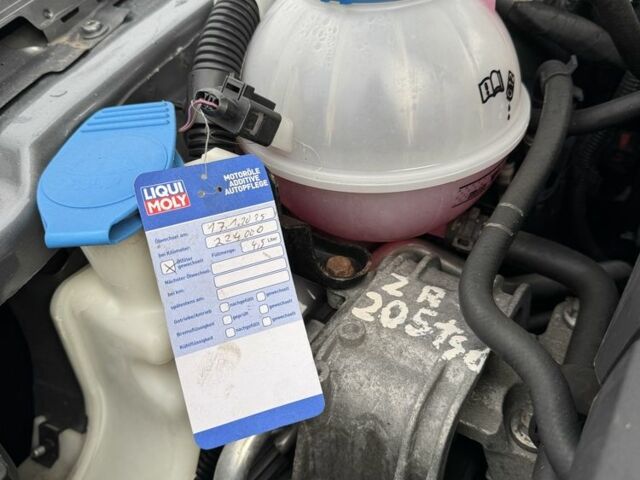 Сірий Фольксваген Пассат Варіант, об'ємом двигуна 1.6 л та пробігом 231 тис. км за 6699 $, фото 20 на Automoto.ua