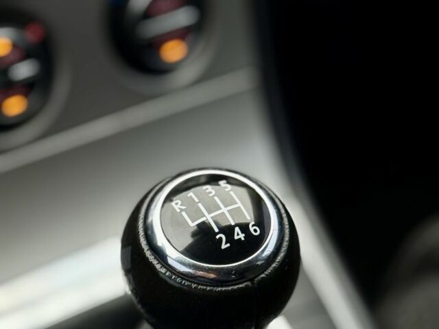 Серый Фольксваген Пассат Вариант, объемом двигателя 2 л и пробегом 240 тыс. км за 5650 $, фото 11 на Automoto.ua