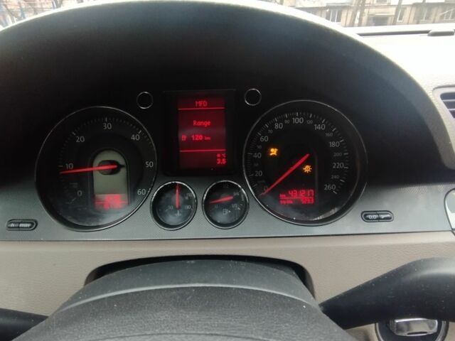 Серый Фольксваген Пассат Вариант, объемом двигателя 0 л и пробегом 430 тыс. км за 2650 $, фото 1 на Automoto.ua