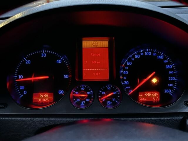 Сірий Фольксваген Пассат Варіант, об'ємом двигуна 1.9 л та пробігом 348 тис. км за 4650 $, фото 22 на Automoto.ua