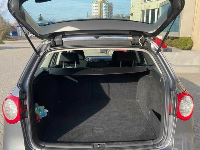 Серый Фольксваген Пассат Вариант, объемом двигателя 1.6 л и пробегом 238 тыс. км за 5200 $, фото 20 на Automoto.ua