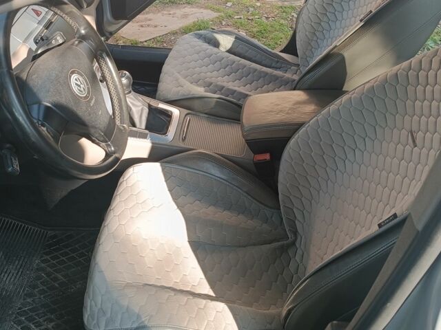 Сірий Фольксваген Пассат Варіант, об'ємом двигуна 2 л та пробігом 305 тис. км за 5000 $, фото 8 на Automoto.ua