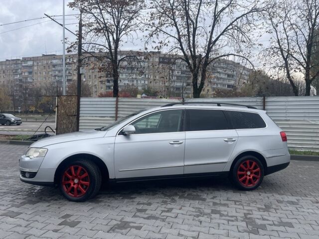 Фольксваген Пассат Вариант 2006 в Кривом Роге на Automoto.ua Серый Фольксваген Пассат Вариант, объемом двигателя 1.9 л и пробегом 408 тыс. км за 2650 $, фото 7 на Automoto.ua