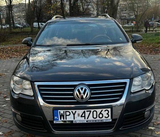 Сірий Фольксваген Пассат Варіант, об'ємом двигуна 2 л та пробігом 318 тис. км за 2550 $, фото 2 на Automoto.ua