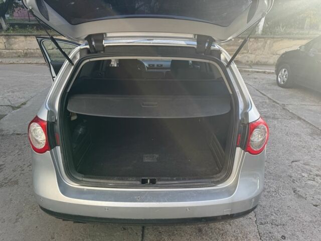 Серый Фольксваген Пассат Вариант, объемом двигателя 2 л и пробегом 257 тыс. км за 4950 $, фото 11 на Automoto.ua